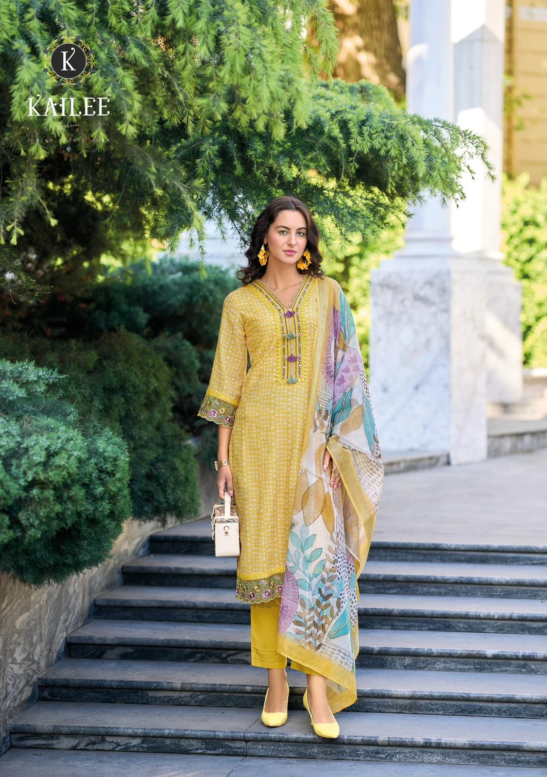 Kailee Fashion Izhaar Vol 3 Pure Linen Wholesale Pakistani Readymade Salwar Suit Catalog — Wholesale Pakistani Suits, Kailee Fashion wholesale from Surat - Gallery Image 3
